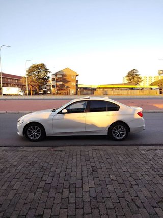 2014 BMW 3 Series 316i Sport - photo 4