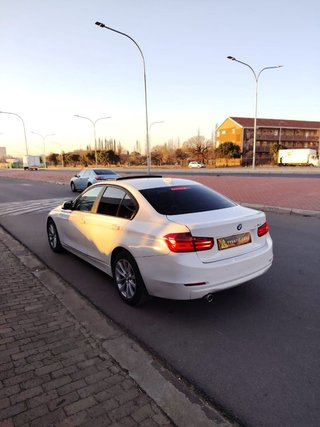 2014 BMW 3 Series 316i Sport - photo 5