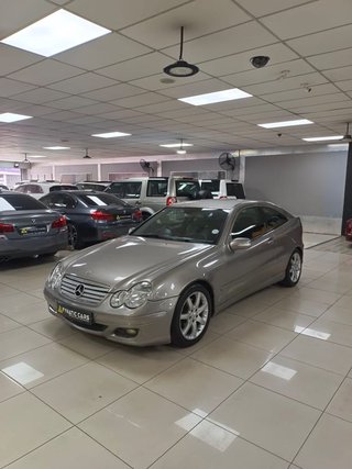 2005 Mercedes-Benz C-Class C 230K Coupe - photo 3