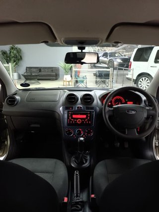 2015 Ford Figo 1.4 Ambiente - photo 4