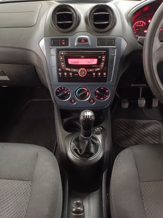 2015 Ford Figo 1.4 Ambiente - photo 5