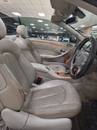 2005 Mercedes-Benz CLK 320 Coupe Auto - photo 2