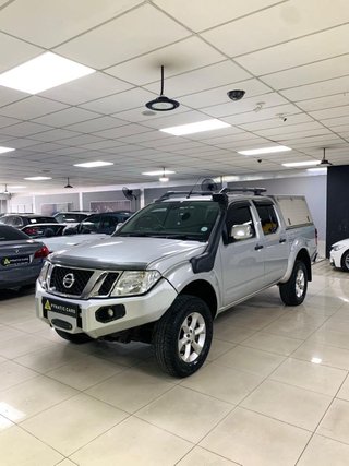2012 Nissan Navara 2.5 dCi LE Auto Double-Cab - photo 3