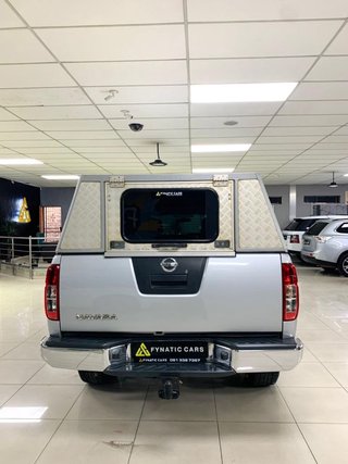 2012 Nissan Navara 2.5 dCi LE Auto Double-Cab - photo 5
