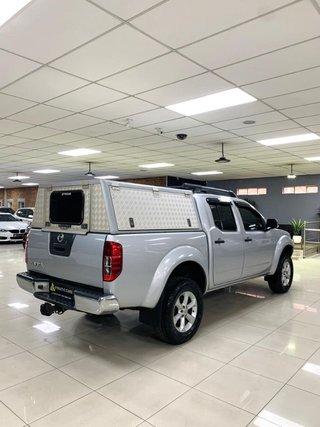 2012 Nissan Navara 2.5 dCi LE Auto Double-Cab - photo 1