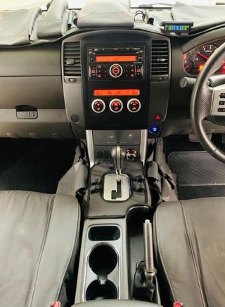 2012 Nissan Navara 2.5 dCi LE Auto Double-Cab - photo 5