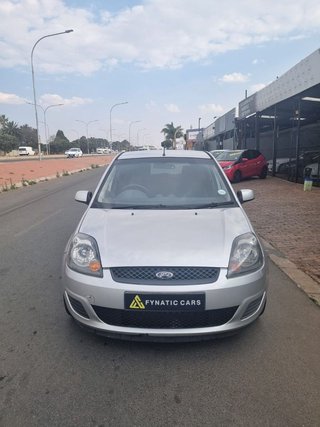2007 Ford Fiesta 1.6i Ambiente 5-dr - photo 2