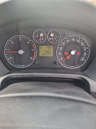 2007 Ford Fiesta 1.6i Ambiente 5-dr - photo 8