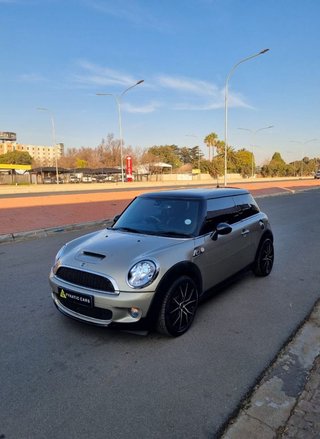 2010 MINI Hatch Cooper S - photo 3