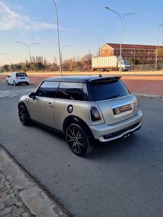 2010 MINI Hatch Cooper S - photo 5