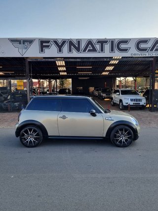 2010 MINI Hatch Cooper S - photo 3