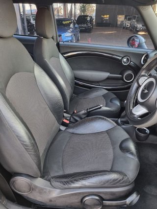 2010 MINI Hatch Cooper S - photo 4