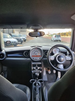 2010 MINI Hatch Cooper S - photo 6