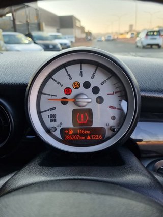 2010 MINI Hatch Cooper S - photo 8