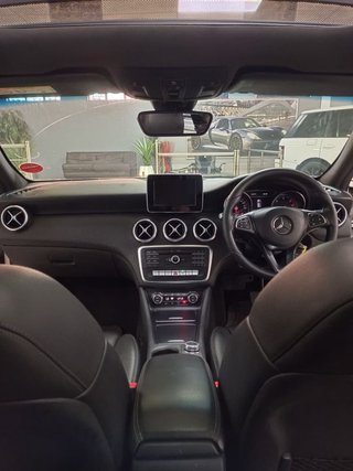 2017 Mercedes-Benz A-Class A 220d Urban Auto - photo 4