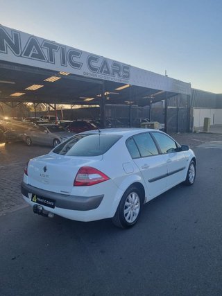 2007 Renault Megane II 1.6 Dynamique 5-dr - photo 2