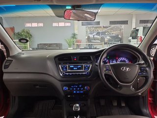 2015 Hyundai i20 1.4 N Series - photo 4