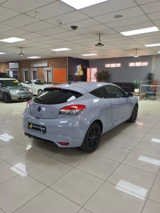 2015 Renault Megane III 1.2T GT-Line 5-dr - photo 1