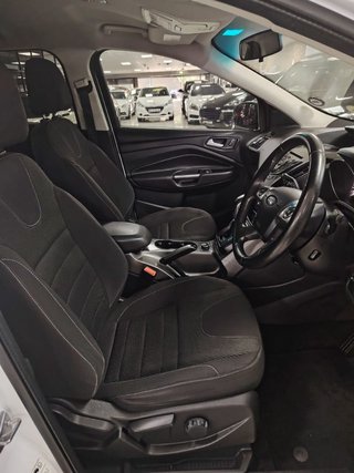 2016 Ford Kuga 1.5 EcoBoost Ambiente Auto - photo 2