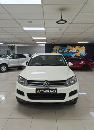 2011 Volkswagen Touareg 3.0 V6 TDI Auto Bluemotion - photo 2