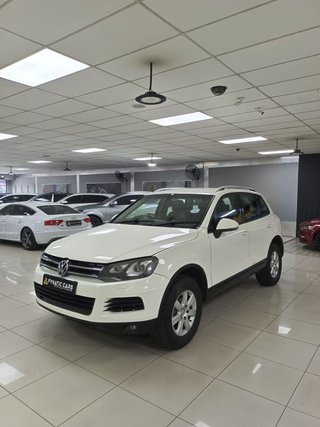 2011 Volkswagen Touareg 3.0 V6 TDI Auto Bluemotion - photo 3