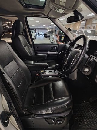 2009 Land Rover Discovery 3 Td V6 HSE Auto - photo 2