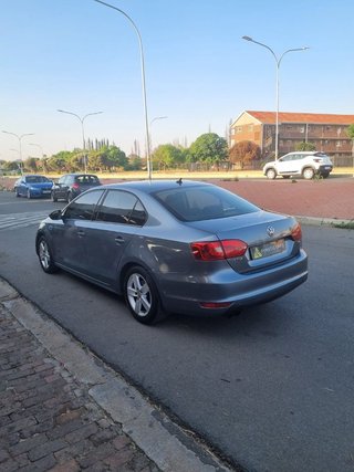 2011 Volkswagen Jetta VI 1.4 TSI Trendline - photo 5