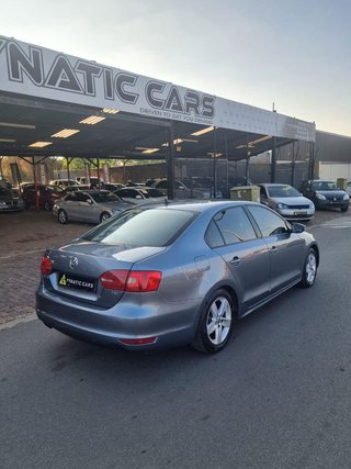 2011 Volkswagen Jetta VI 1.4 TSI Trendline - photo 2