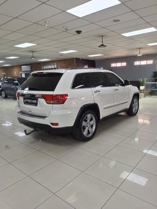 2011 Jeep Grand Cherokee 3.6 Overland - photo 1