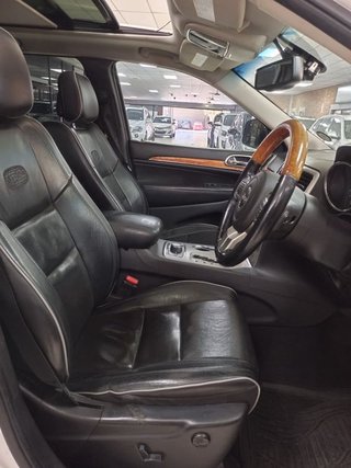 2011 Jeep Grand Cherokee 3.6 Overland - photo 2