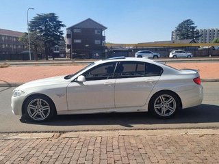 2011 BMW 5 Series 520d Auto - photo 4