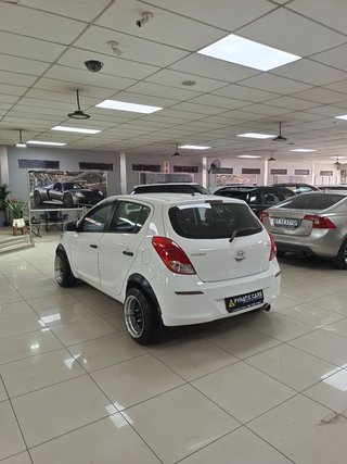 2012 Hyundai i20 1.4 Fluid - photo 4