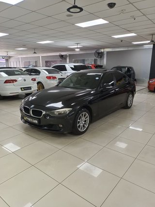 2013 BMW 3 Series 320i Auto - photo 3