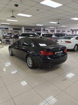 2013 BMW 3 Series 320i Auto - photo 4