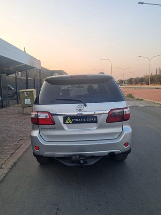 2011 Toyota Fortuner 3.0 D-4D 4x4 - photo 5