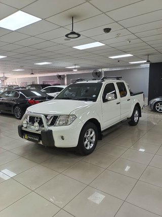 2012 Nissan Navara 2.5 dCi LE Auto Double-Cab - photo 3