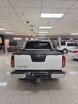 2012 Nissan Navara 2.5 dCi LE Auto Double-Cab - photo 5