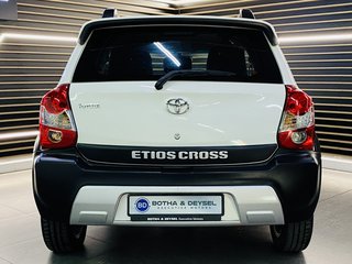 2020 Toyota Etios CROSS 1.5 Xs 5Dr - photo 8