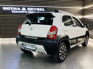 2020 Toyota Etios CROSS 1.5 Xs 5Dr - photo 10