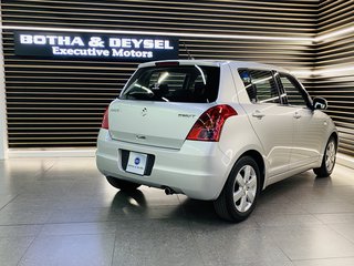 2009 Suzuki Swift 1.5 GLS - photo 10