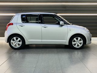 2009 Suzuki Swift 1.5 GLS - photo 1