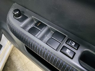 2009 Suzuki Swift 1.5 GLS - photo 3