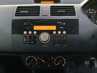 2009 Suzuki Swift 1.5 GLS - photo 7