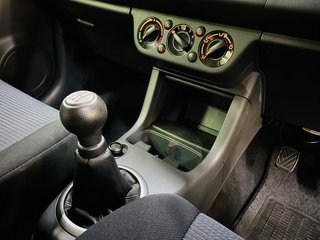 2009 Suzuki Swift 1.5 GLS - photo 8