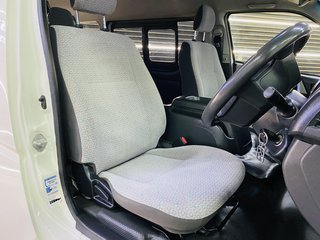 2018 Toyota Quantum 2.7 10 SEAT - photo 10