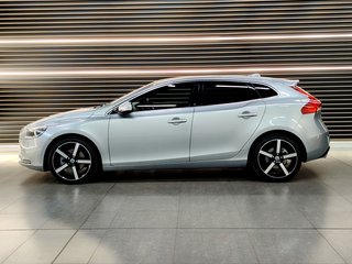 2012 Volvo V40 T3 ESSENTIAL - photo 2