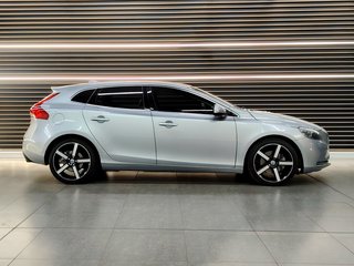 2012 Volvo V40 T3 ESSENTIAL - photo 15