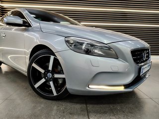 2012 Volvo V40 T3 ESSENTIAL - photo 17
