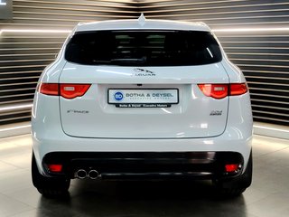 2017 Jaguar F-Pace 2.0 i4D AWD R-SPORT - photo 5