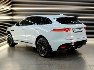 2017 Jaguar F-Pace 2.0 i4D AWD R-SPORT - photo 4